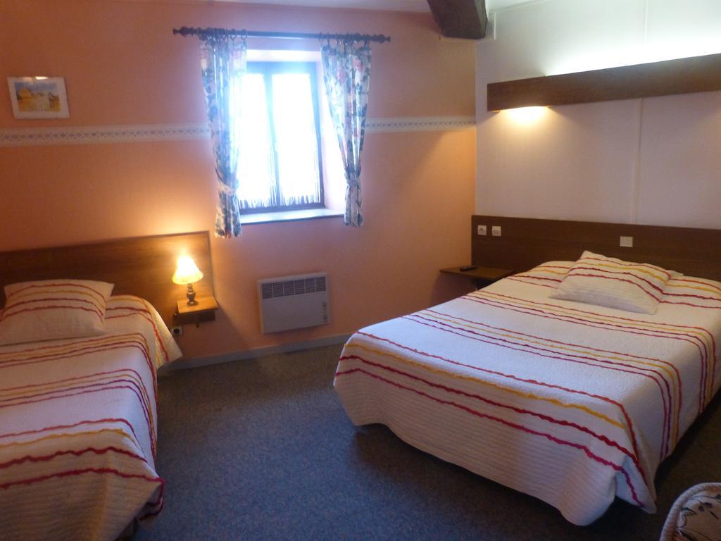 Hotel Du Donjon Champlitte-et-le-Prelot Екстер'єр фото