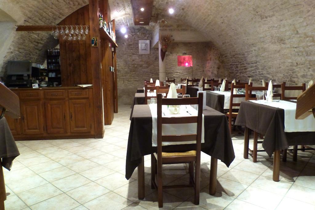 Hotel Du Donjon Champlitte-et-le-Prelot Екстер'єр фото